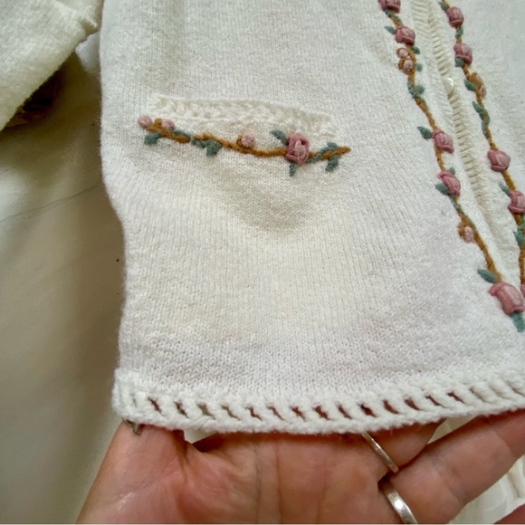 Farmhouse prairie vibe vintage floral embroidered boho vintage cardigan sweater - Picture 8 of 14